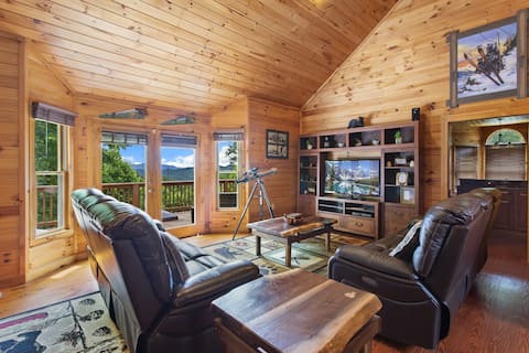 Luxury mountain cabin on 10 acres