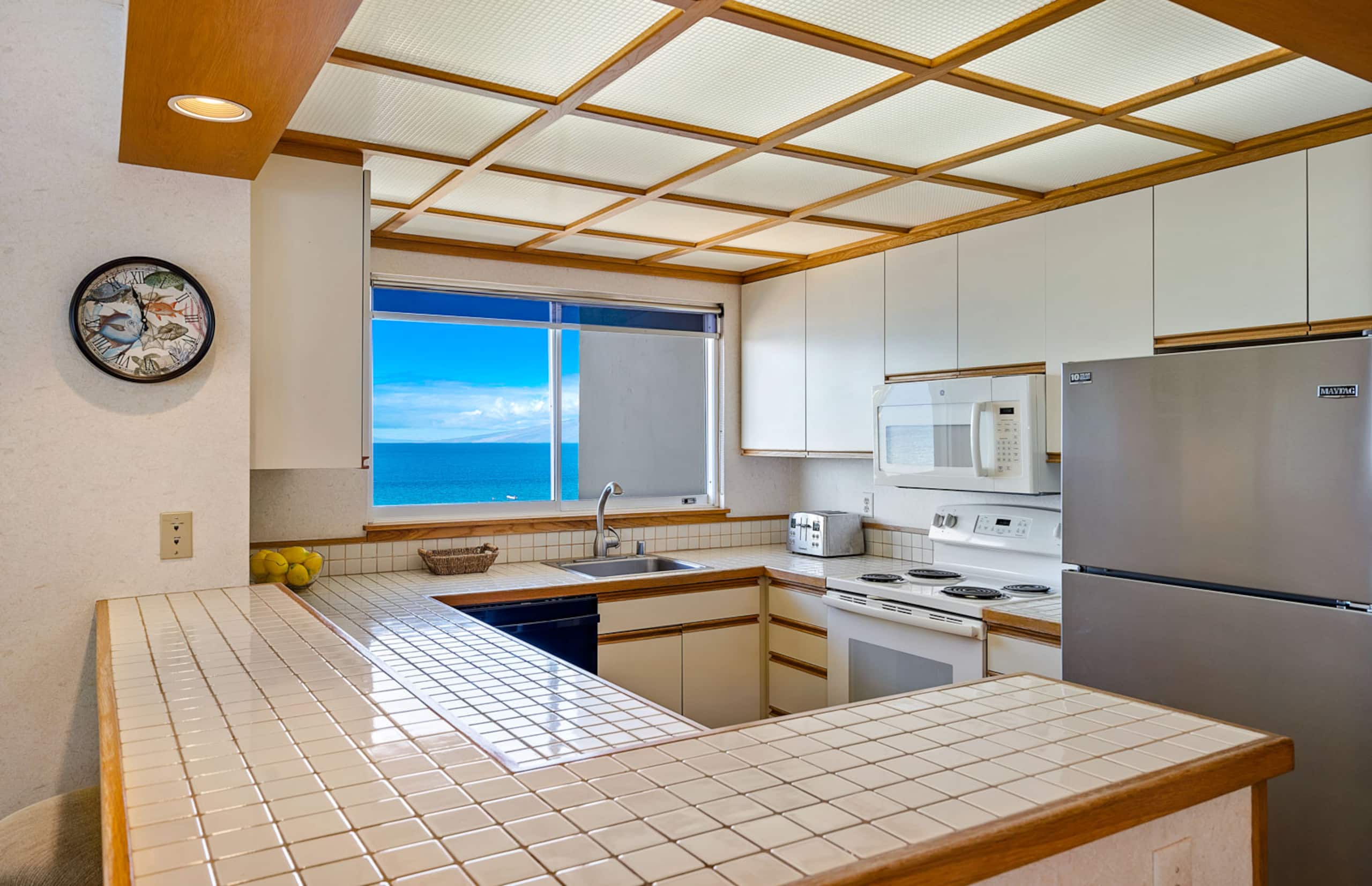 Condo in Lahaina · ★5.0 · 1 bedroom · 2 beds · 2 baths - Image 7