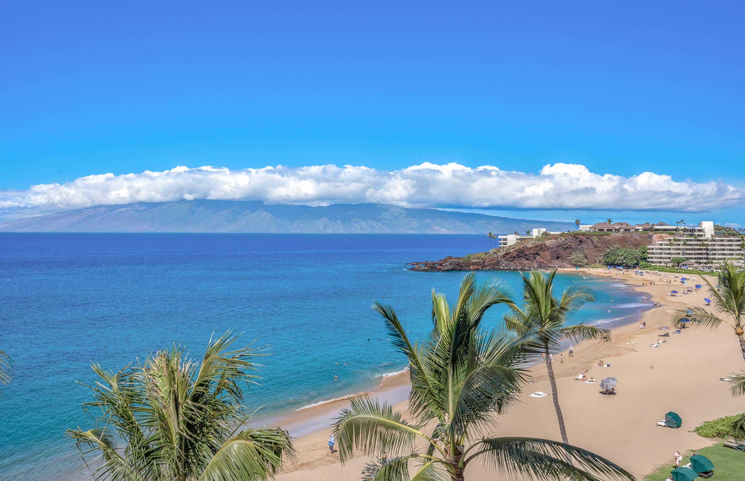 Condo in Lahaina · ★5.0 · 1 bedroom · 2 beds · 2 baths - Image 2
