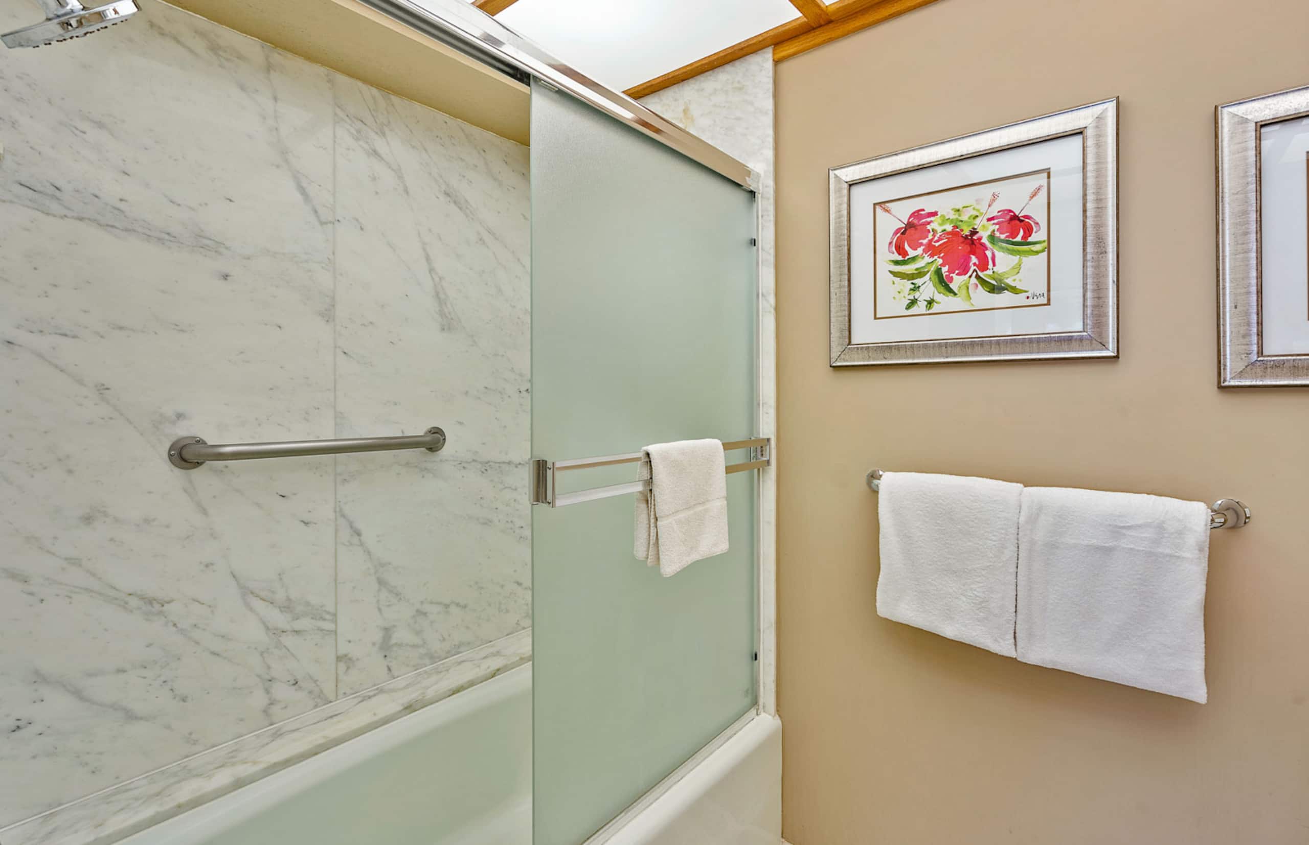 Condo in Lahaina · ★5.0 · 1 bedroom · 2 beds · 2 baths - Image 18