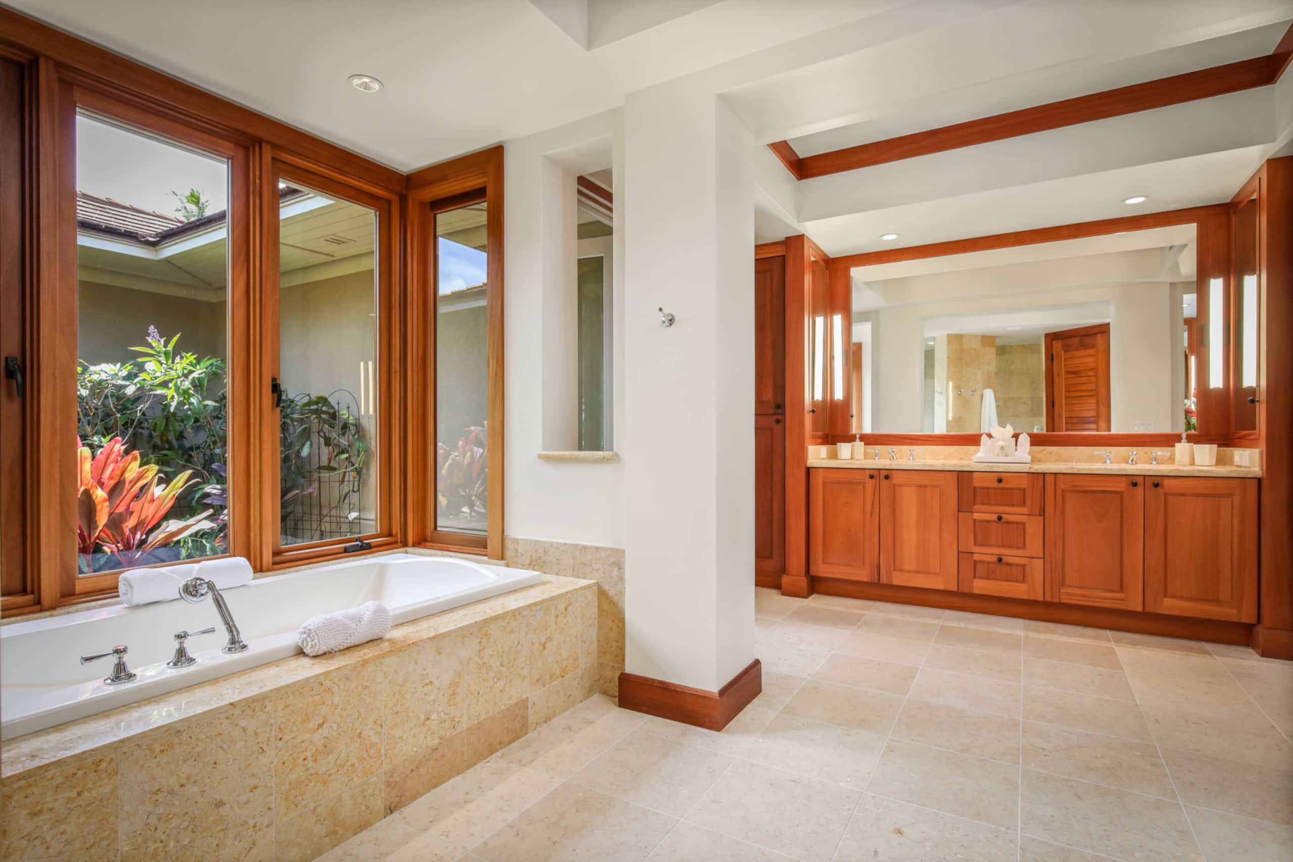 Home in Kailua-Kona · ★5.0 · 4 bedrooms · 4 beds · 4.5 baths - Image 10