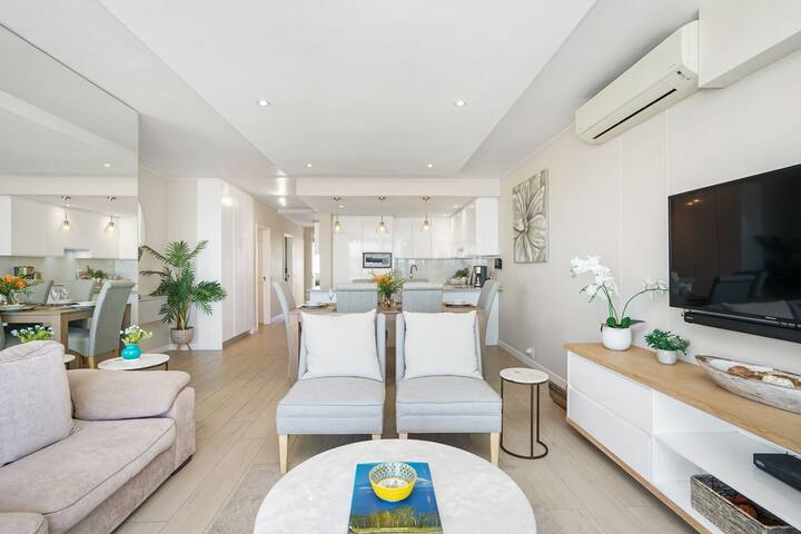 Dolphin Beach H106 gallery image 5