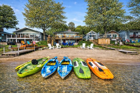 Sandy Beachfront | Pontoon Rental | Dog Friendly