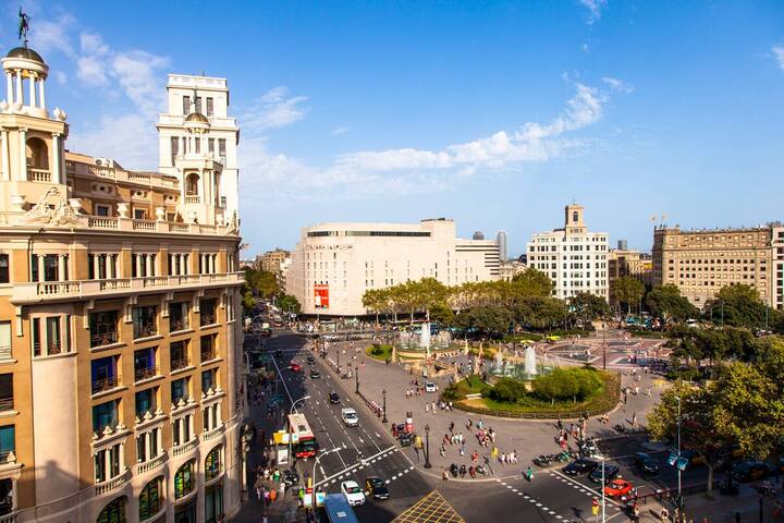 Pl Catalunya|Amazing 5Bd apartment for 14 guests gallery image 5