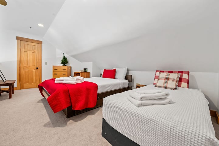 Dormitorio loft #2 - Queen y Twin