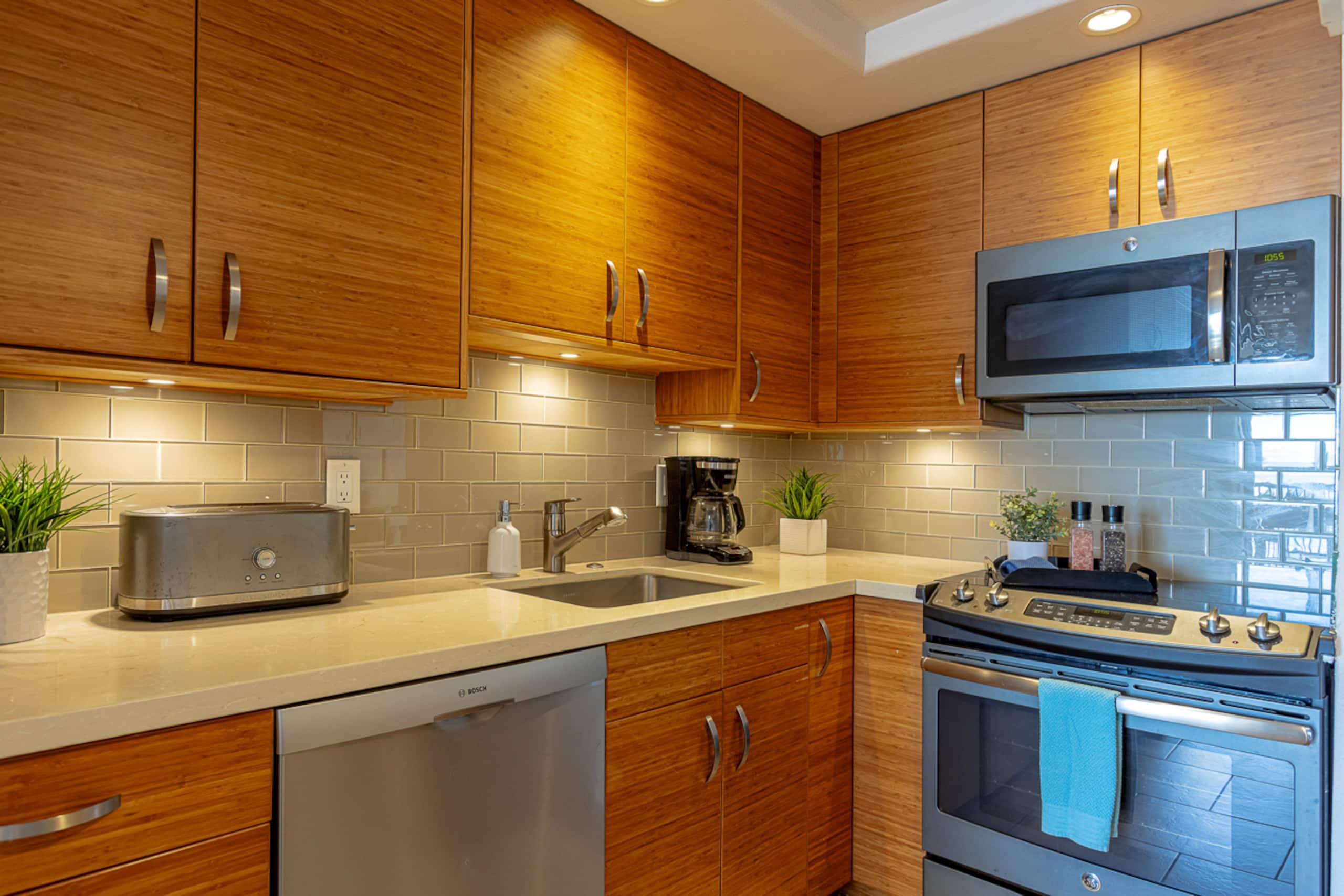 Condo in Kihei · ★4.88 · 2 bedrooms · 3 beds · 2 baths - Image 19