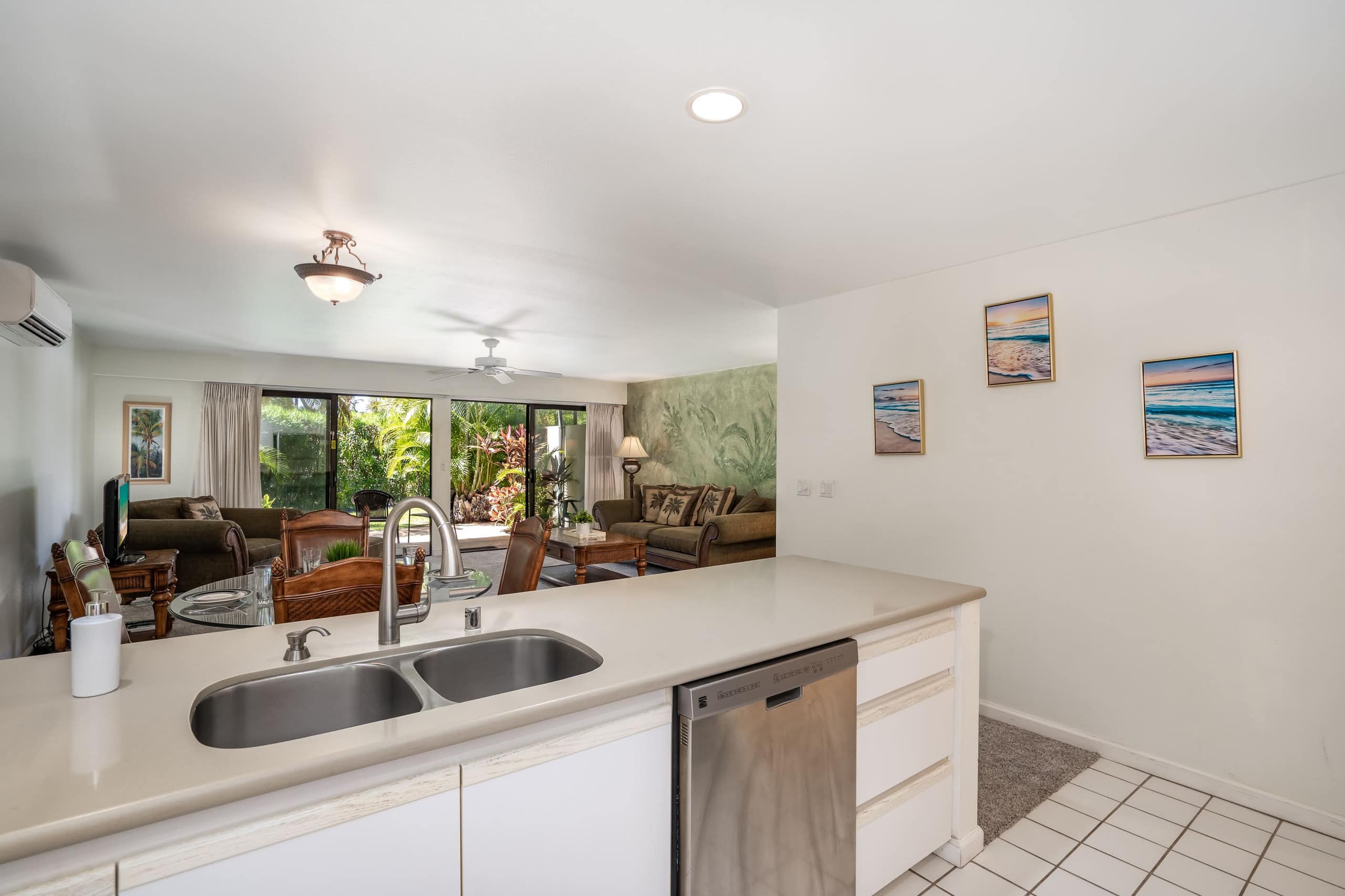 Condo in Kihei · ★4.81 · 1 bedroom · 2 beds · 2 baths - Image 9