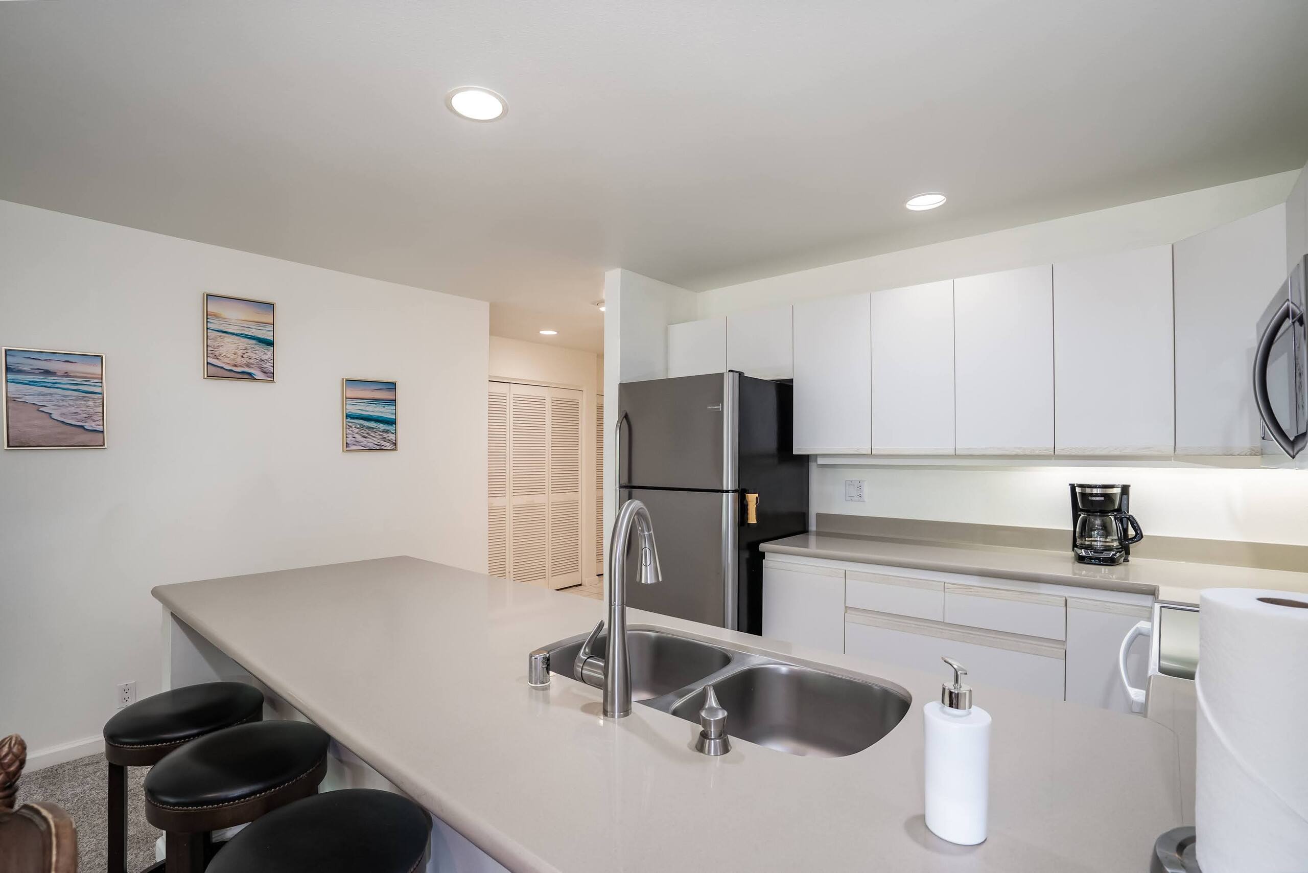Condo in Kihei · ★4.81 · 1 bedroom · 2 beds · 2 baths - Image 6