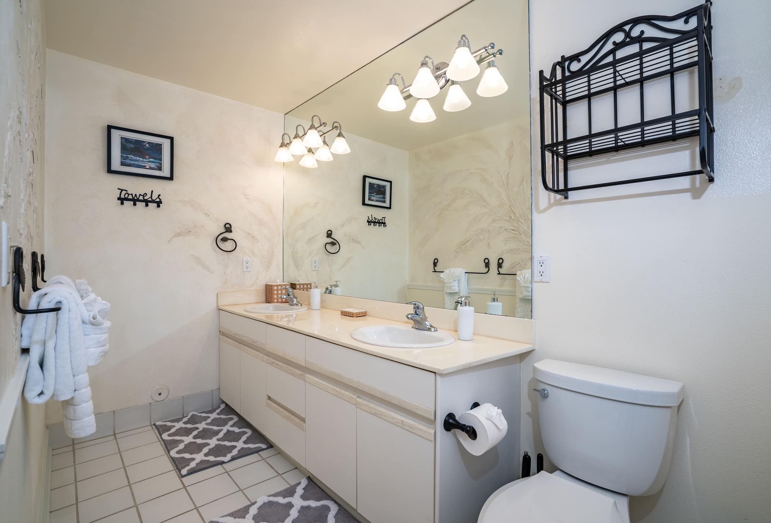 Condo in Kihei · ★4.81 · 1 bedroom · 2 beds · 2 baths - Image 21
