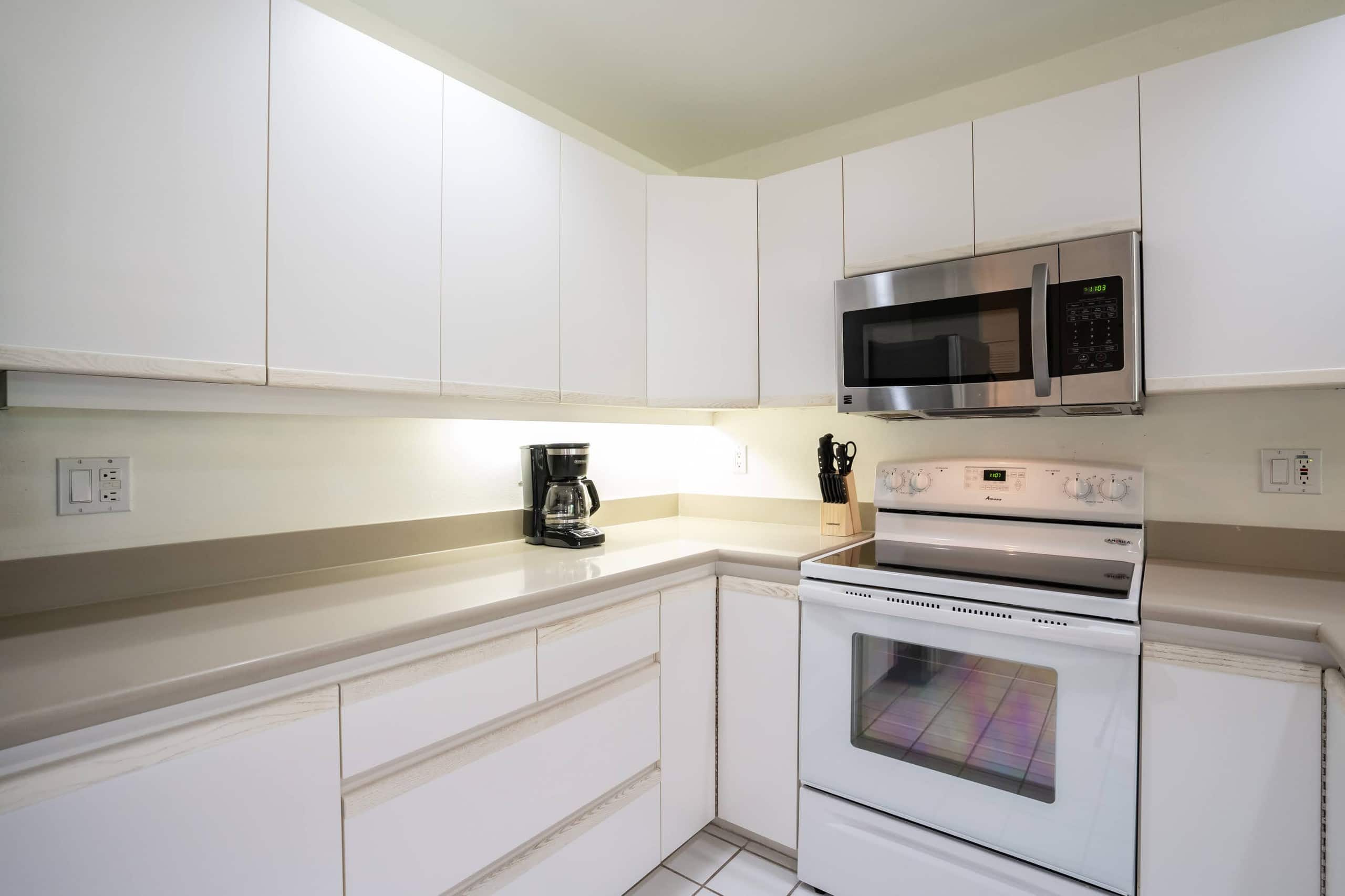 Condo in Kihei · ★4.81 · 1 bedroom · 2 beds · 2 baths - Image 10