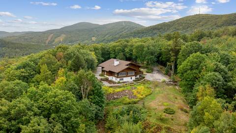 1 mile Gunstock Mt, New Hot Tub, Meredith, Ski