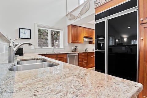 Successful Airbnb property: RMR: Teodori House in Teton Village in Teton Village
