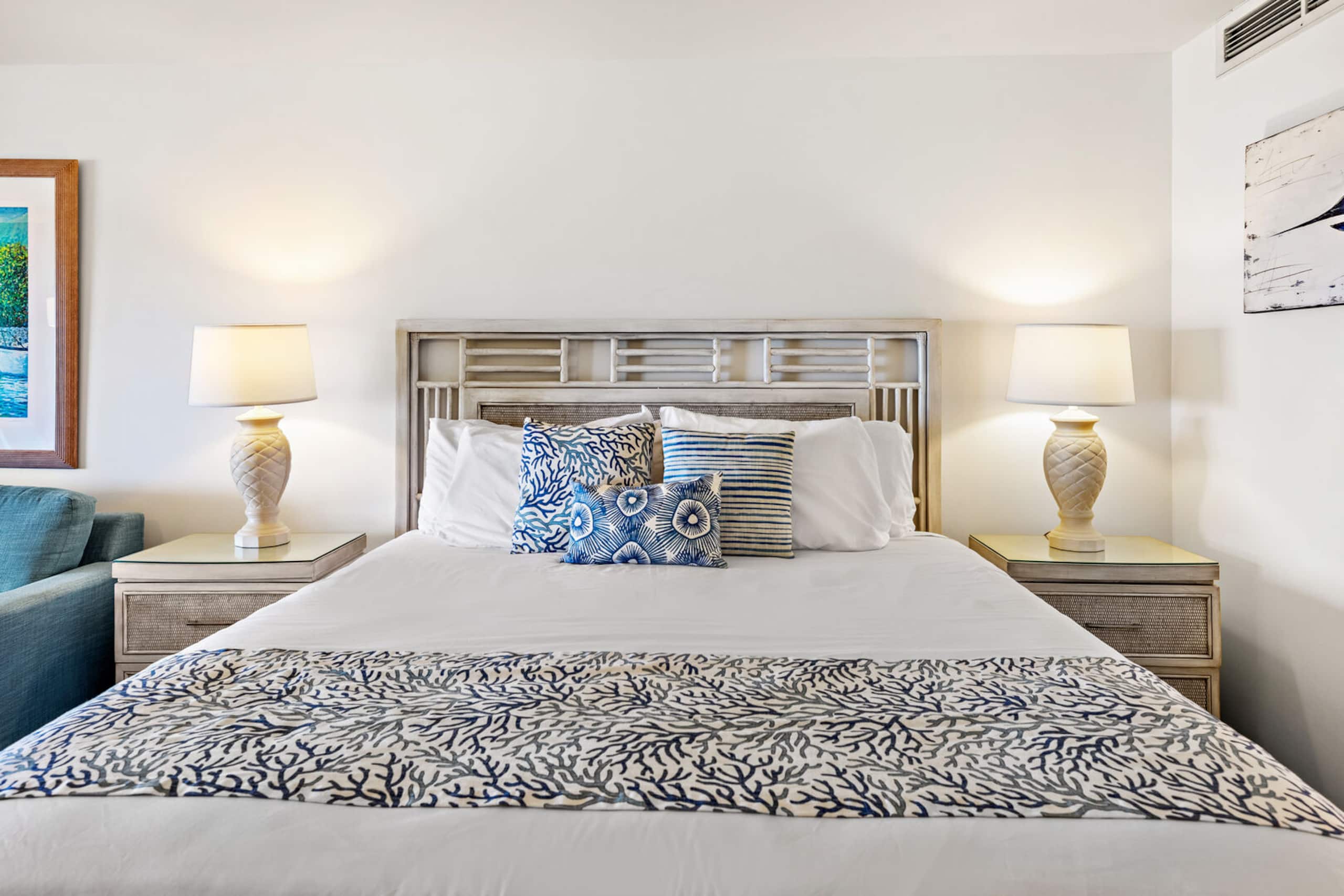 Condo in Lahaina · ★4.71 · 1 bedroom · 2 beds · 1 private bath - Image 13