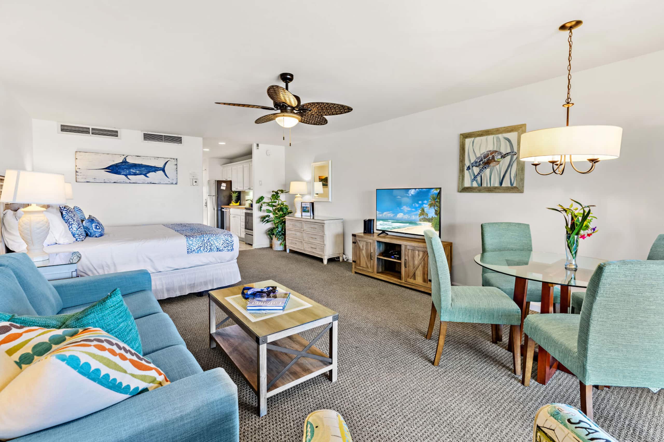 Condo in Lahaina · ★4.71 · 1 bedroom · 2 beds · 1 private bath - Image 7