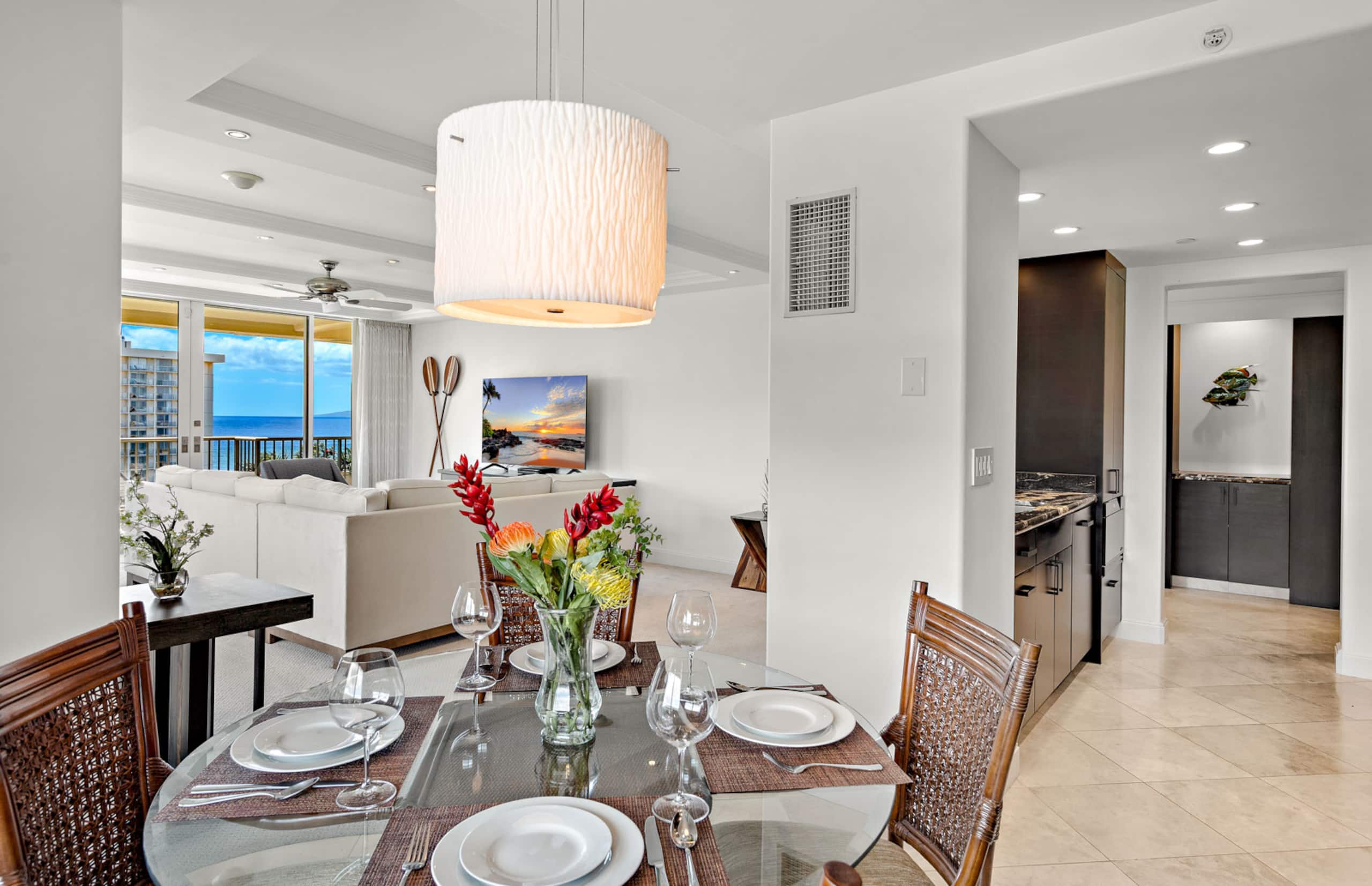 Condo in Lahaina · ★4.87 · 2 bedrooms · 3 beds · 2 baths - Image 12