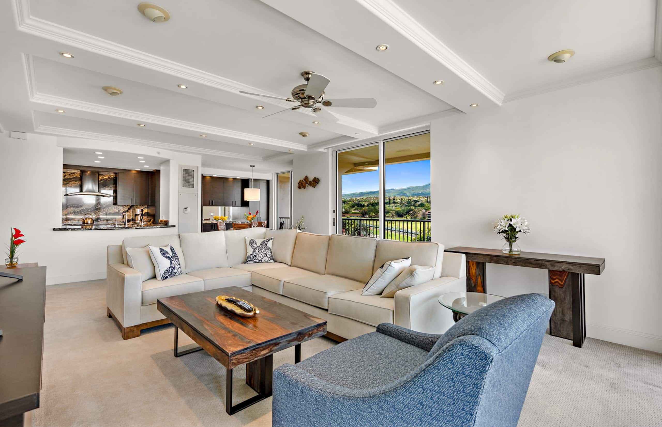 Condo in Lahaina · ★4.87 · 2 bedrooms · 3 beds · 2 baths - Image 16