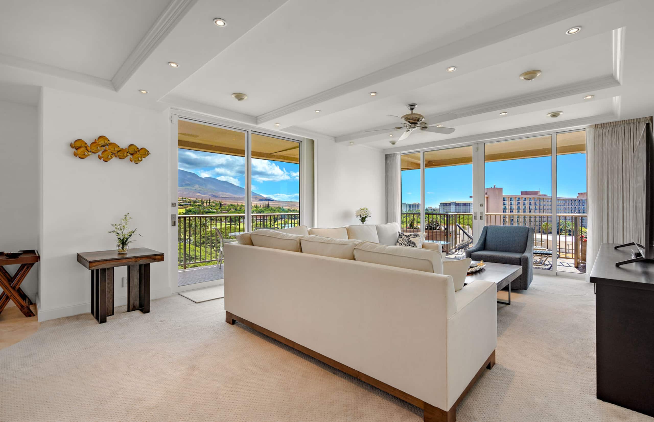 Condo in Lahaina · ★4.87 · 2 bedrooms · 3 beds · 2 baths - Image 15
