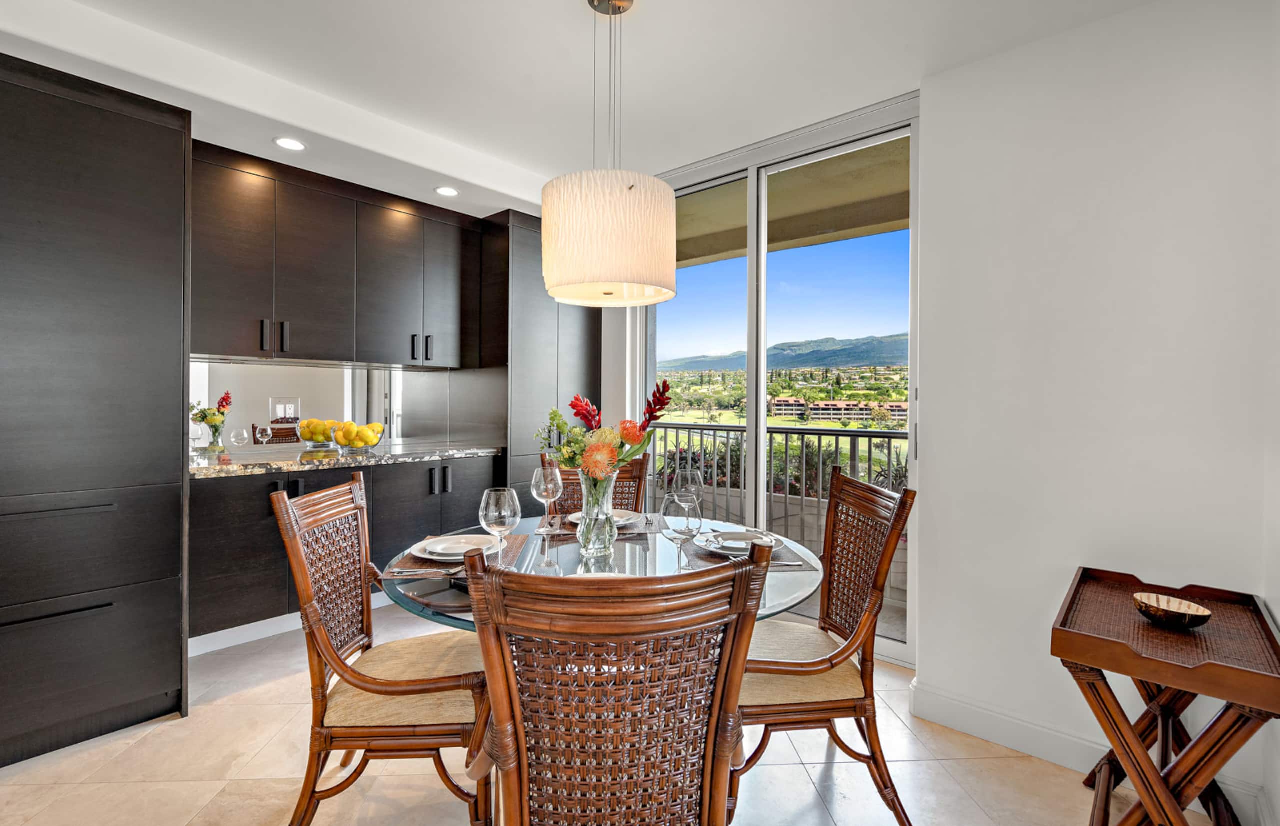 Condo in Lahaina · ★4.87 · 2 bedrooms · 3 beds · 2 baths - Image 13