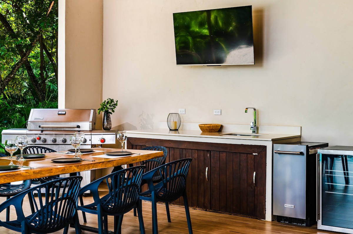 Spacious villa w/ pools & resort access - Villas for Rent in Hacienda Pinilla, Tamarindo, Provincia de Guanacaste, Costa Rica