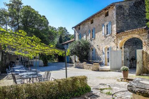 Stunning farmhouse with heated private pool in