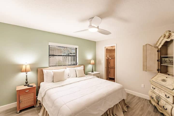 comfortable king beds 