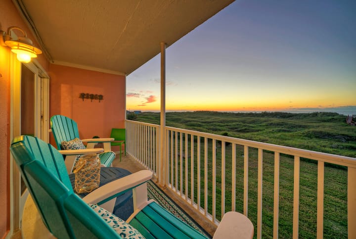Oceanfront  2 Pools  Tennis | Steps To The Sand - Port Aransas, TX