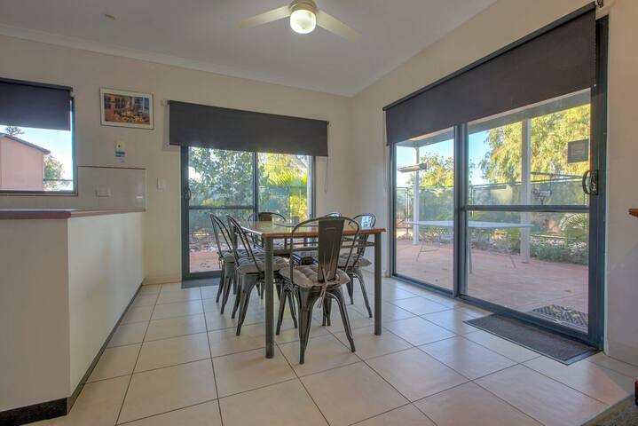 Ocean Breeze – 3 bedroom, 2 bathroom villa gallery image 4