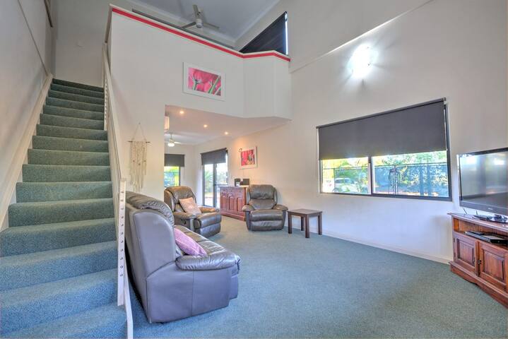 Ocean Breeze – 3 bedroom, 2 bathroom villa gallery image 2