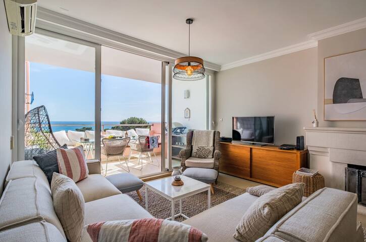 Luxury Sea View Apartment by Portugal Portfolio gallery image 2