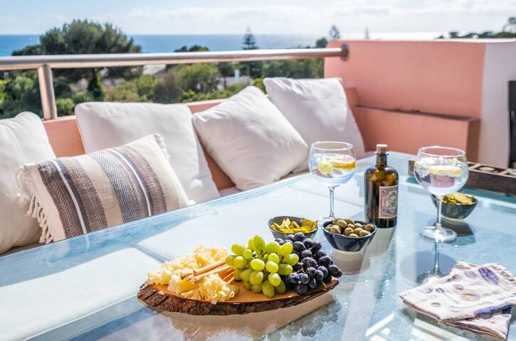 Luxury Sea View Apartment by Portugal Portfolio gallery image 3