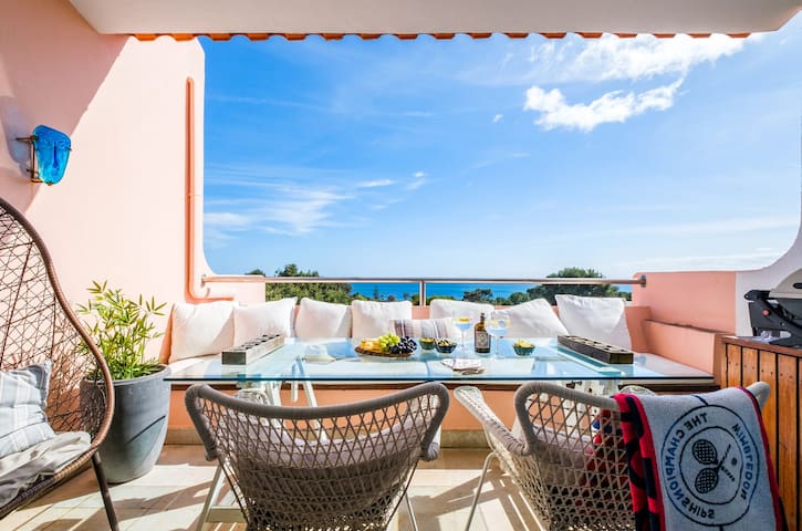 Luxury Sea View Apartment by Portugal Portfolio