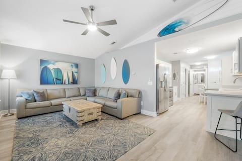 Close to Beach, Backyard & Parking at Blue Neptune