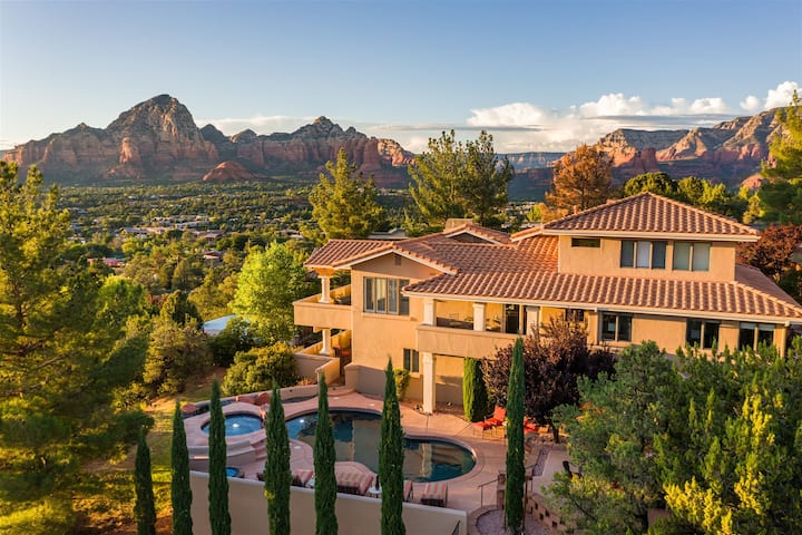 Arizona hill's Hill-top Haven w/ Heated pool & spa, expansive views and more