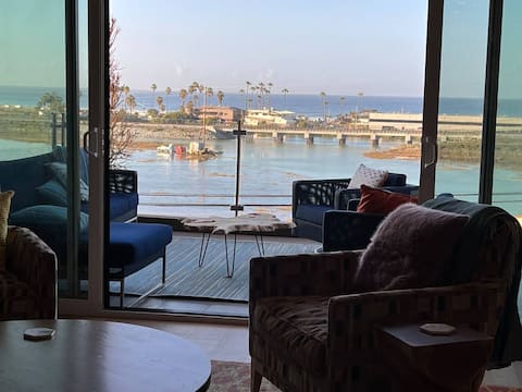 Popular Airbnb listing: Amazing Ocean Vista, Remodel, Modern SoCal Living in Encinitas