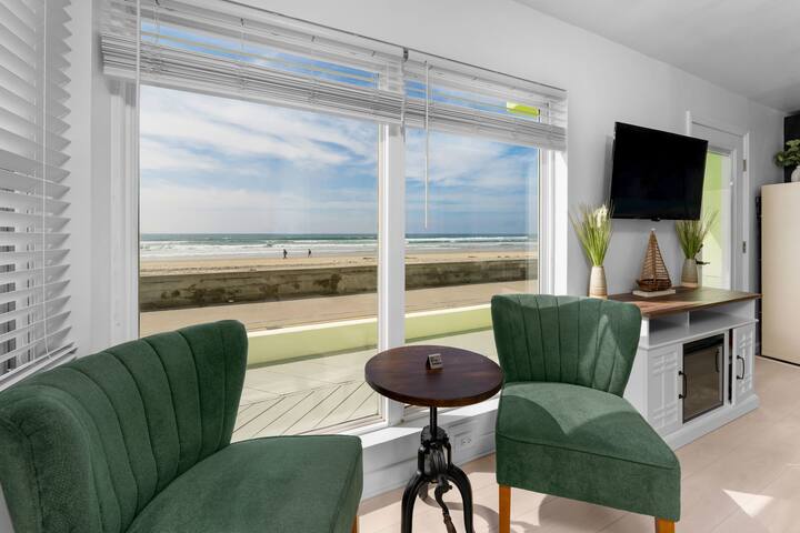 The Ocean Front Lime w/ Beach Access gallery image 3