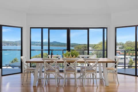 Wanda Point House - pure tranquillity and walk to