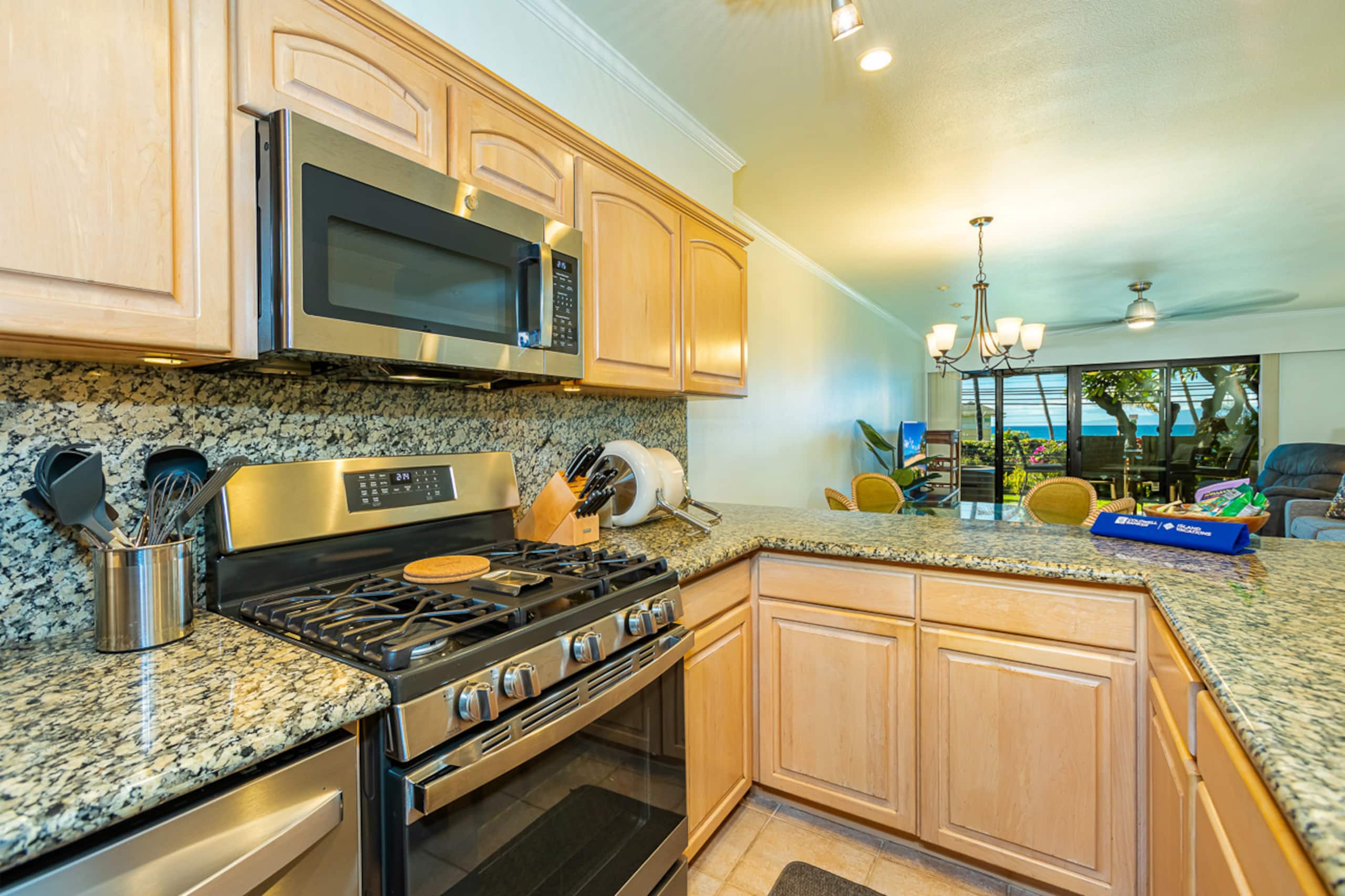 Condo in Kihei · ★4.88 · 2 bedrooms · 2 beds · 1.5 baths - Image 19