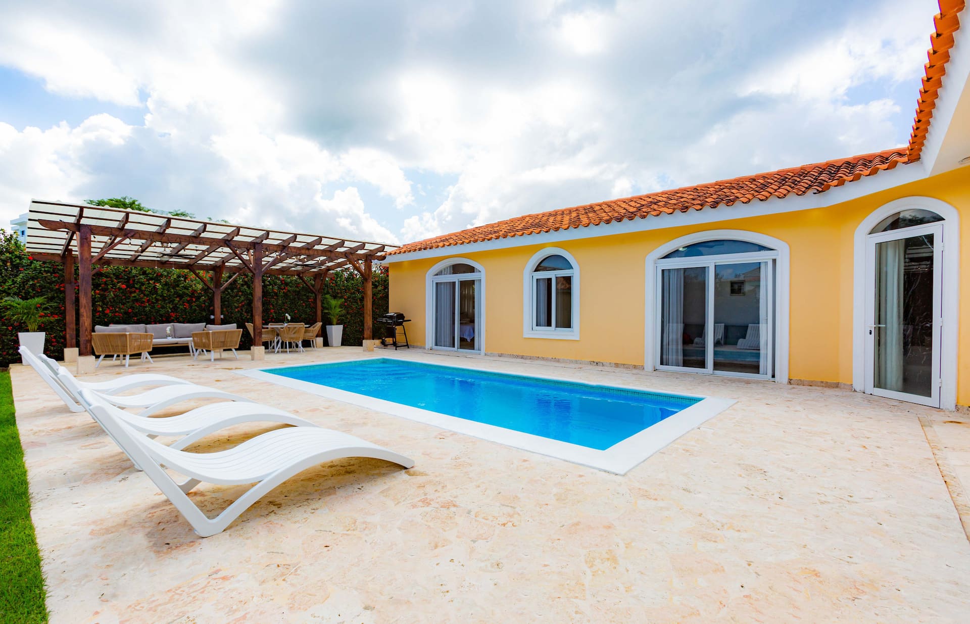 Premium Villa with Private Pool and Barbecue — photo 2