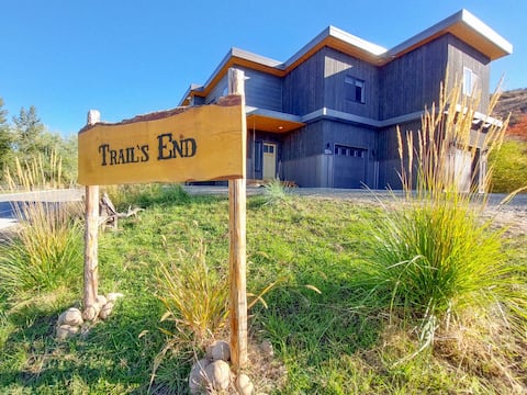 Trails End A -  3 bedroom modern Winthrop townhome