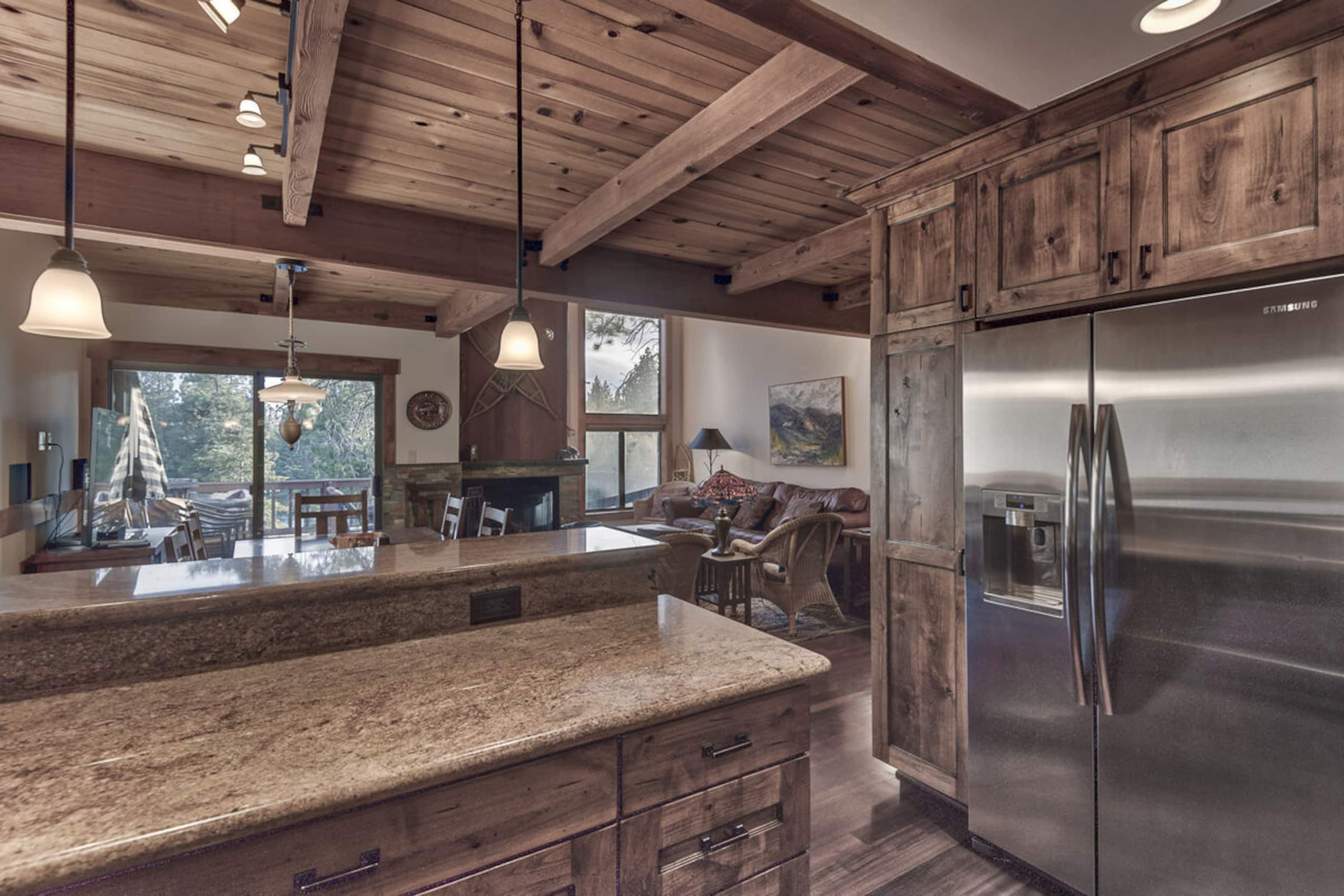 Luxury Lakefront Townhome in Northshore - Photo 7