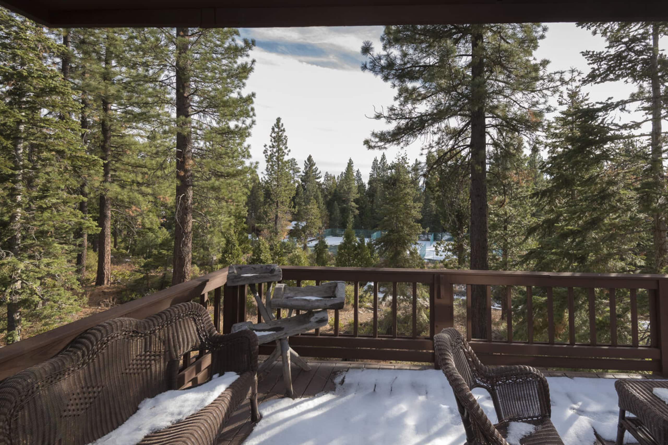Luxury Lakefront Townhome in Northshore - Photo 8