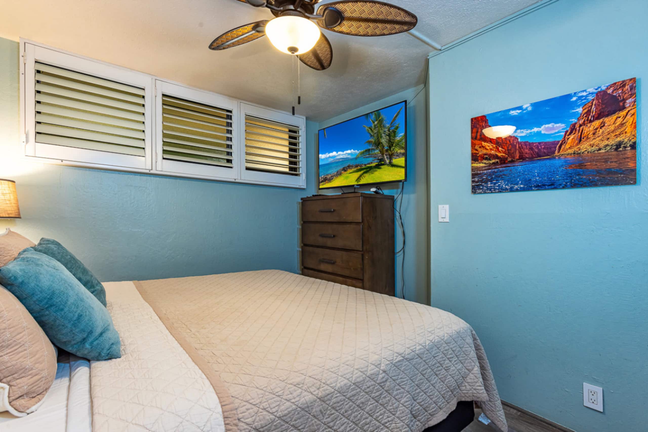 Condo in Kihei · ★4.9 · 1 bedroom · 2 beds · 1 bath - Image 12