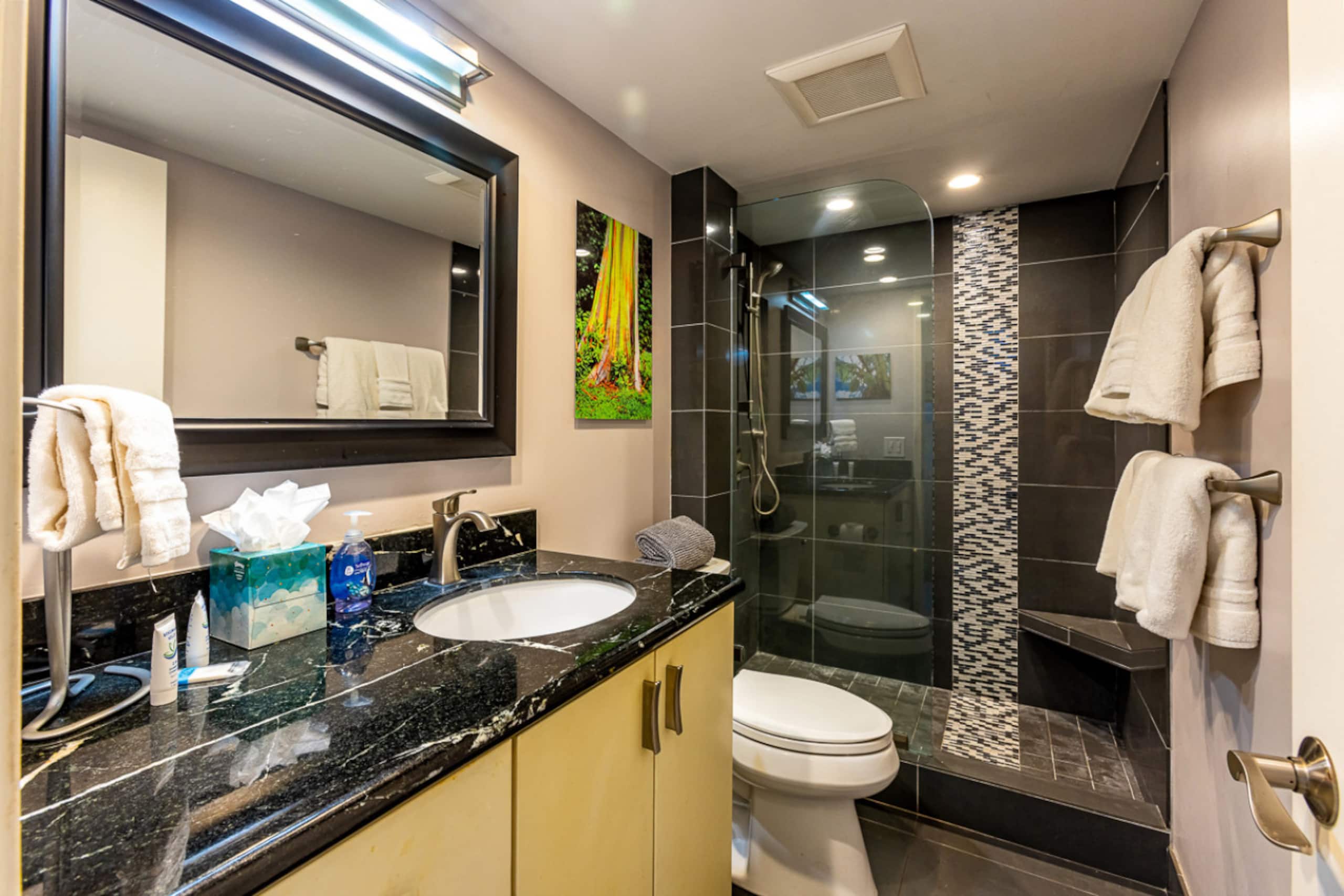 Condo in Kihei · ★4.9 · 1 bedroom · 2 beds · 1 bath - Image 14
