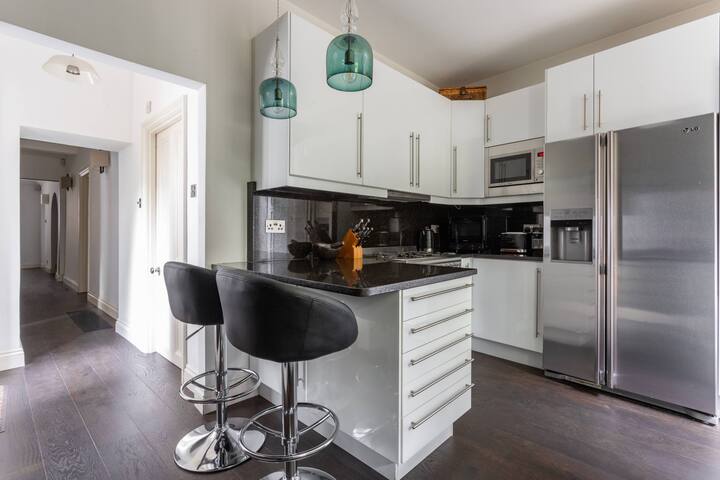 Pembridge Villas III by onefinestay gallery image 5