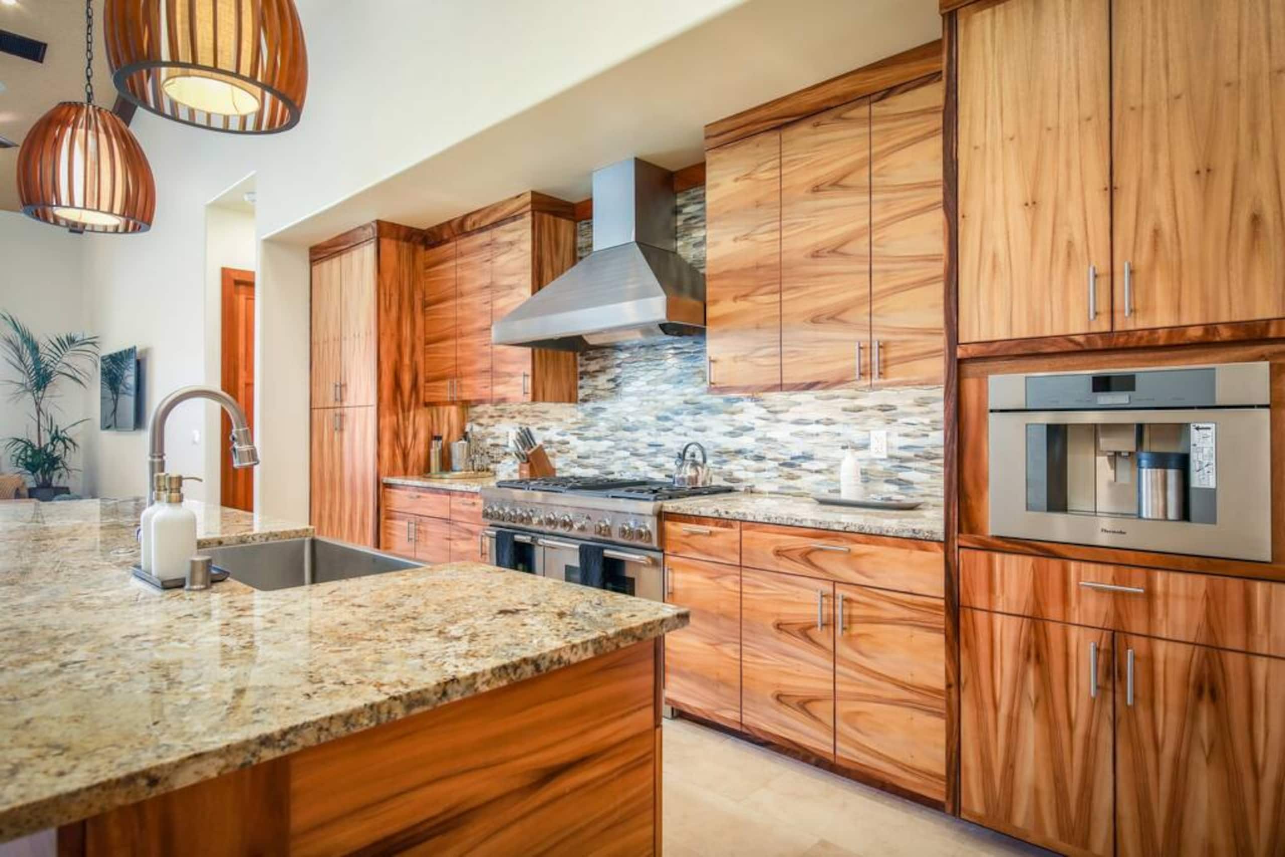 Home in Waikoloa Village · ★5.0 · 4 bedrooms · 5 beds · 4 baths - Photo 6