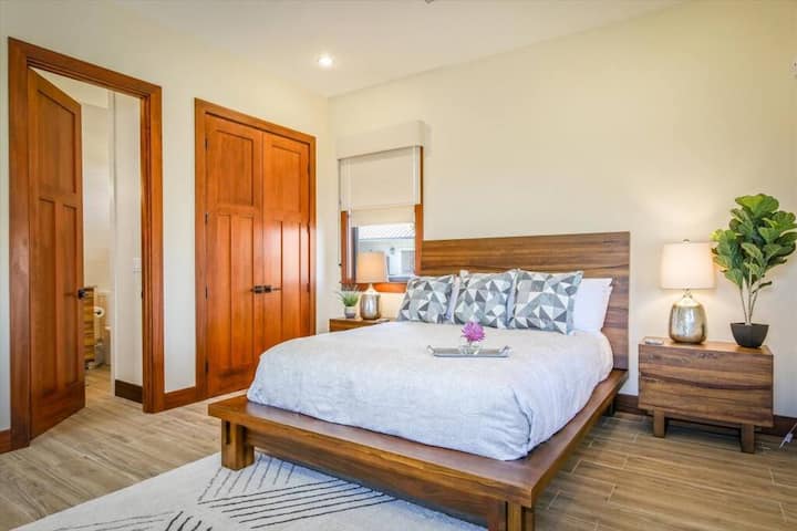 Detached Ohana With Private Entrance