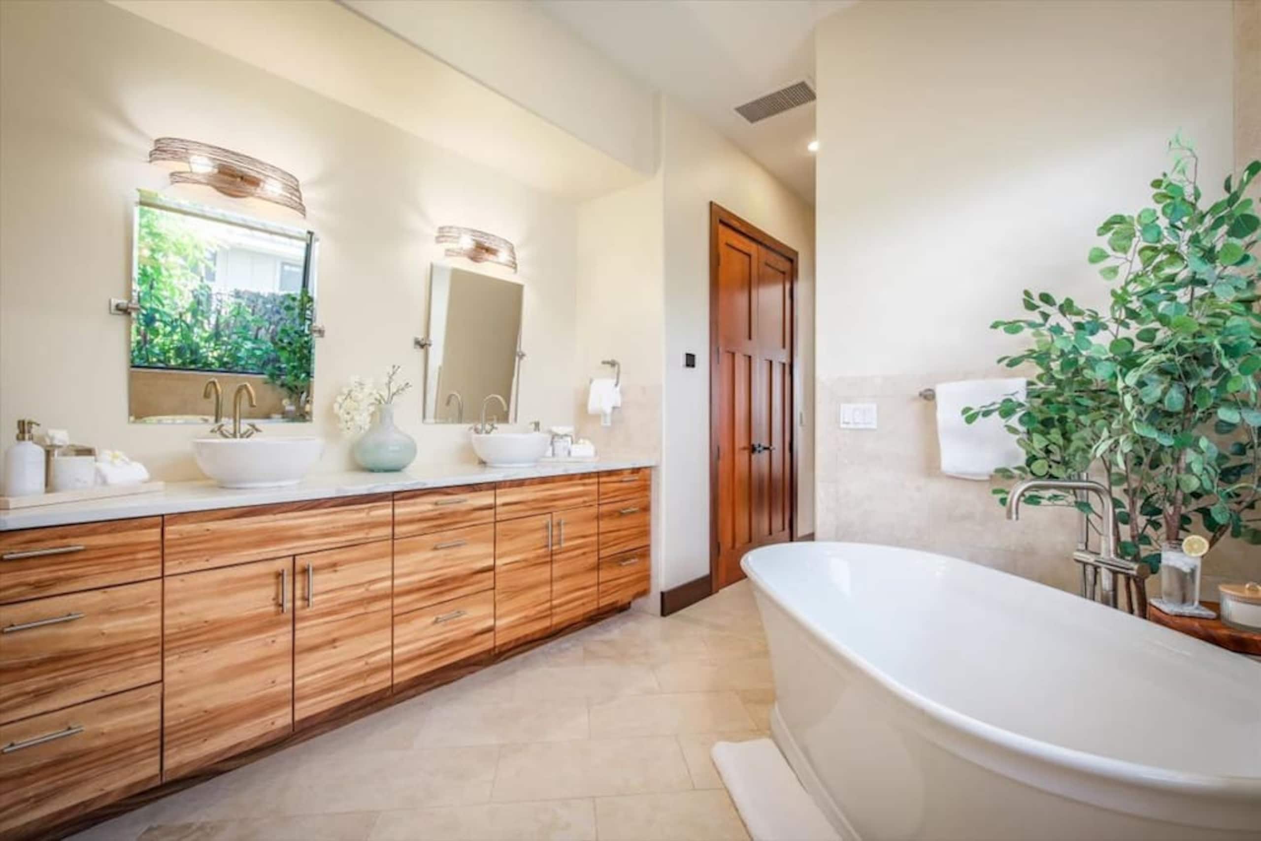 Home in Waikoloa Village · ★5.0 · 4 bedrooms · 5 beds · 4 baths - Photo 28