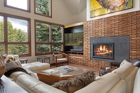 Arrowhead Luxury Home, Shuttle-Hot Tub-Fireplace