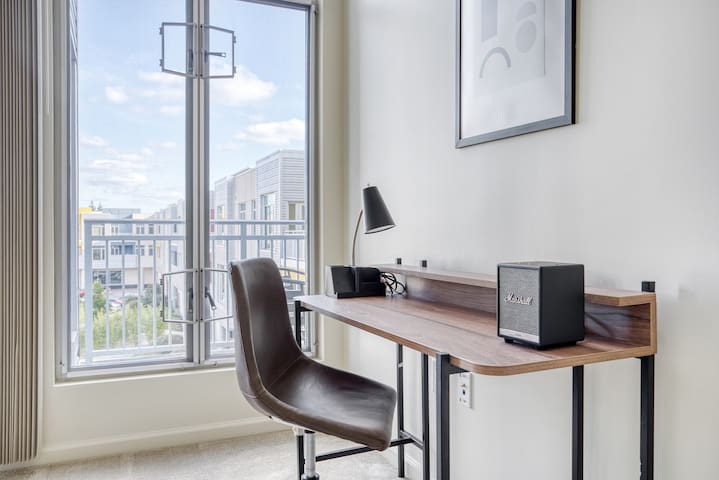 Blueground | Palo Alto, a/c, pool, walkable area gallery image 4