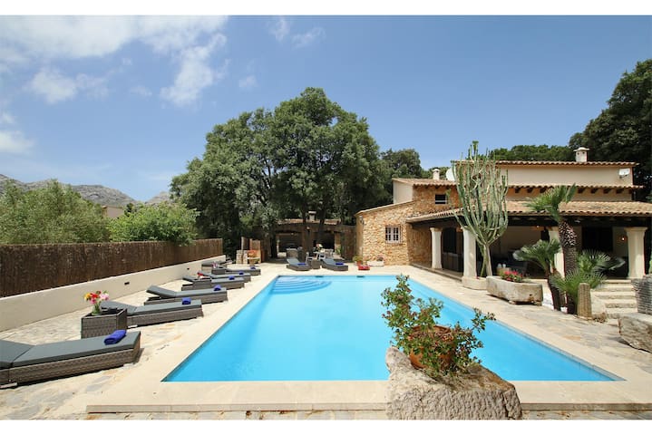 Freelance Villas managed Airbnb listing 1